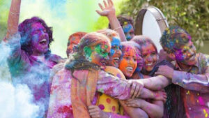 Happy Holi 2022: હોળીમાં કયા રંગનું શું મહત્વ છે? તમે રંગ કરો તે પહેલાં જાણો