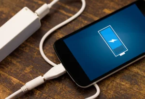 mobile-charging-karte-switch-chalu-karna-bhule-jaye