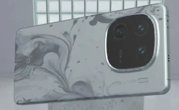 iQOO 15, the brand's most powerful smartphone, launched